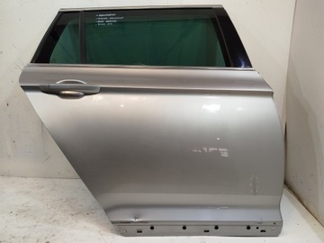 Двері правий зад vw passat b8 універсал lb7w комплектні , оригінал фото №1