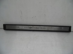 Планка накладка порога правий перед mercedes w211 фото №1