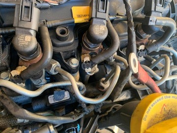 Планка впрыскивающий renault 1.5 dci 175210651r фото №1