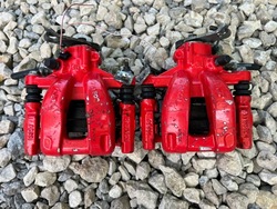 Alfa romeo mito суппорт тормозной правые зад bosch фото №1