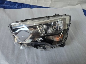 Лампа ліва передня opel combo c 9816825580 фото №1