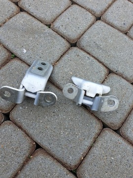 Toyota yaris iv петли дверь передних правых фото №1