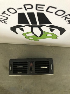 Mercedes c w204 решітка повітропровід засіб a2048304154 фото №1