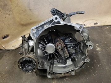 Коробка передач коробки передач vw golf v plus 1.6 8v фото №1
