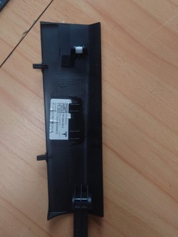 Защита заглушка стойка a левая tesla модель y 1671602-00-c фото №1