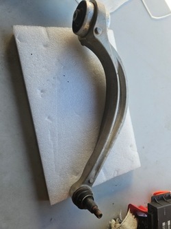 Важіль лівий перед audi q7 4m0407693e передній i po рестайлінг usa ідеал фото №1