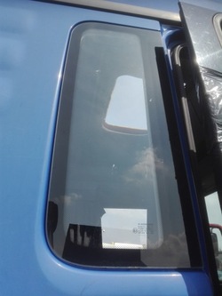 Правая стекло боковая вклеенная man tgl tga tgx tgs фото №1