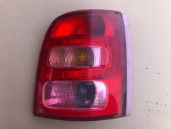 Правая лампа задняя зад nissan micra k11 рестайлинг 99-03 фото №1