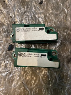 Vw new beetle датчик датчик air bag 1j0909606l фото №1