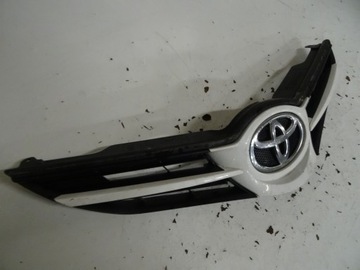 Решётка радиатора решётка toyota auris ii 53114-02260 фото №1
