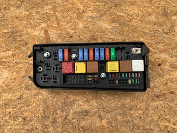 Коробка предохранителей vectra c signum 13144710 фото №1