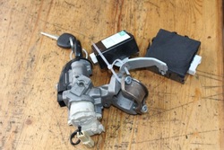 Замок запалювання ключ toyota corolla verso i фото №1