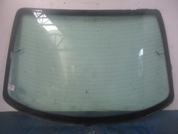 Audi a6 c4 sedan скло задня з підігрівом оригінал фото №1