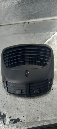 Решітка повітропровід середня alfa romeo 147 02r hb фото №1