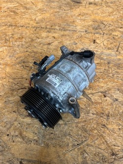 Компресор кондиціонера renault megane iv kadjar 1.5 1.2 1.3 tce 926001268r фото №1