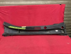 Панель под лобовым стеклом пластиковый toyota corolla e21. 5570802a20 фото №1