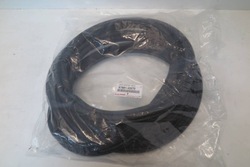 Toyota rav4 v 2019- прокладка крышки багажника зад 67881-42070 aso оригинальный номер новая ! фото №1