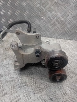 Kia sportage ii 2.0crdi 140km лапи генератора фото №1