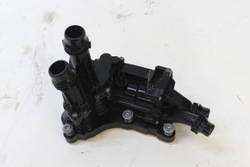 Vw passat b8 корпус термостата 05l121111q фото №1