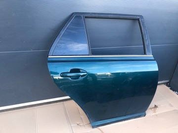 Праві задні двері toyota avensis t25 універсал 2003-2009 фото №1