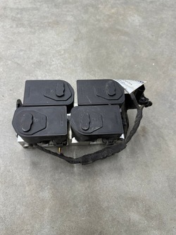 Блок клапанів кондиціонера q8 e-tron 4m0816702a оригінал 4szt. фото №1