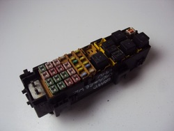 Коробка запобіжників jeep grand cherokee 04-10 фото №1