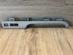 Рамка переключателей дверь audi s8 d3 4e1867585a фото №1