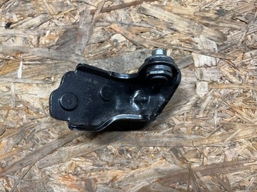 Петля дверь левый зад dół kuga mk2 cj54-s26811-ab фото №1