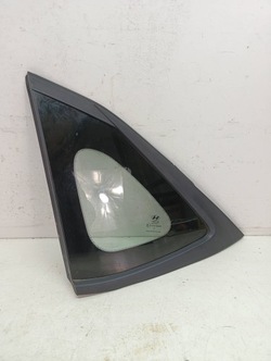 Hyundai i20 iii скло кузовна трикутник задня зад ліва 87810q0010 фото №1