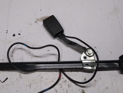 Застёжка скоба ремня правая 1248606269 mercedes w124 фото №1