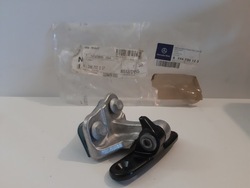 Петля двері зад лівий mercedes w246 a2467301237 фото №1