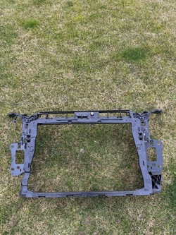 Audi q3 усилитель pas переднее 83a805594... фото №1