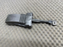 8v4839267 обмежувач двері праві зад audi a3 фото №1