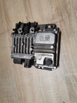 Модуль блок управления старт сплав peugeot 208 i 1.6 синий hdi 9810858280 фото №1