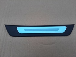 Права планка порогова зад audi a6 c8 4k0853376 фото №1