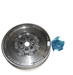 Колесо двомасовий renault 1.6 dci 123004827r фото №1