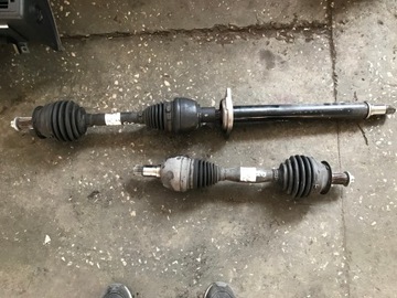 Mercedes cla w117 gla w156 піввісь права автомат комплектна з підтримка оригінал фото №1