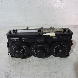 Citroen ds3 панель воздуховод 400018005 фото №1