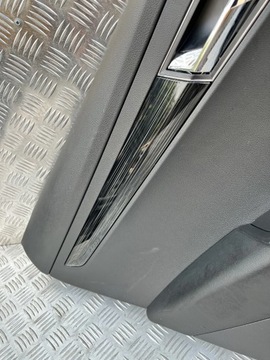 Боковина дверь зад левый skoda karoq фото №1