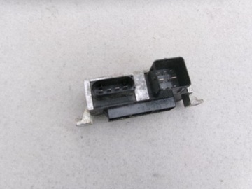 Реле свічок розжарювання trafic iii vivaro c talento 1,6cdti 2015-2020rok фото №1