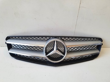 Mercedes c 204 amg решітка радіатора решітка 2048802083 фото №1
