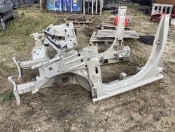 Чверть лівий перед поріг стійка combo e 18- berlingo iv eeu фото №1