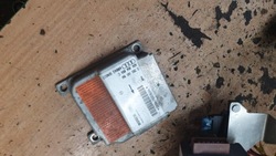 Audi a8 d2 датчик подушек air bag фото №1