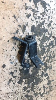 Toyota auris i 2.0 d4d кронштейни перед передні фото №1