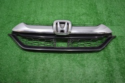 Решітка радіатора решітка бампера honda cr-v 18- 71121tnyg1 фото №1