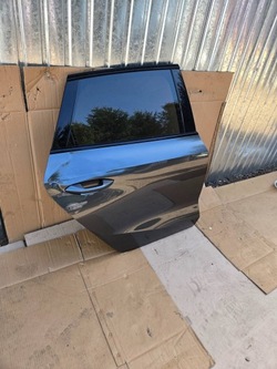 Двері праві задні зад audi rs3 8y sportback lz7s фото №1