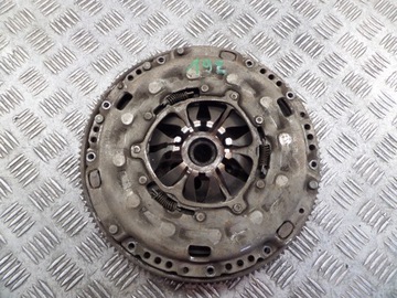 Сцепление колесо двухмассовый kpl skoda octavia ii vw golf v audi a3 8p 2.0 fsi фото №1