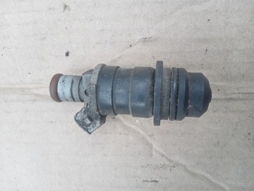 Инжектор форсунка vw passat b5 2.8 v6 078133551d фото №1