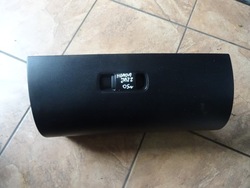 Honda jazz 1.2b 05' бардачок пасажира фото №1