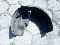 Підкрилок праві зад audi tt 8s0810172a фото №1